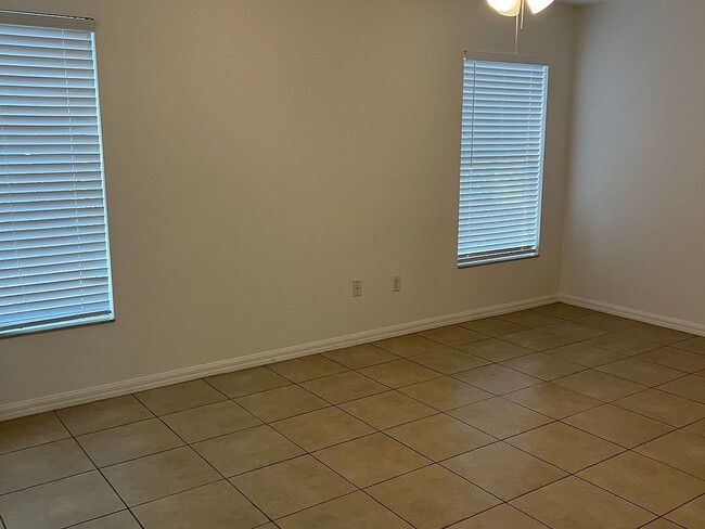 Photo - 215 Seville Pointe Ave