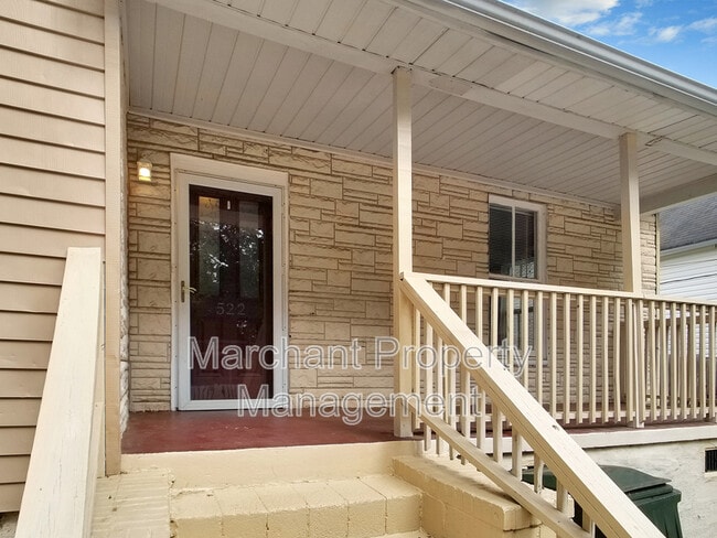 Photo - 522 Perry Ave
