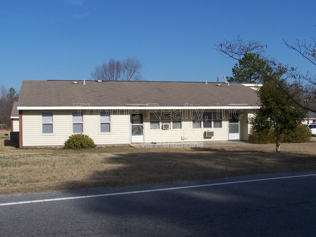 Building Photo - 400 E Northern Blvd Unit 39