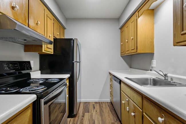 Photo - 5006 Whitcomb Dr Unit 5006-8