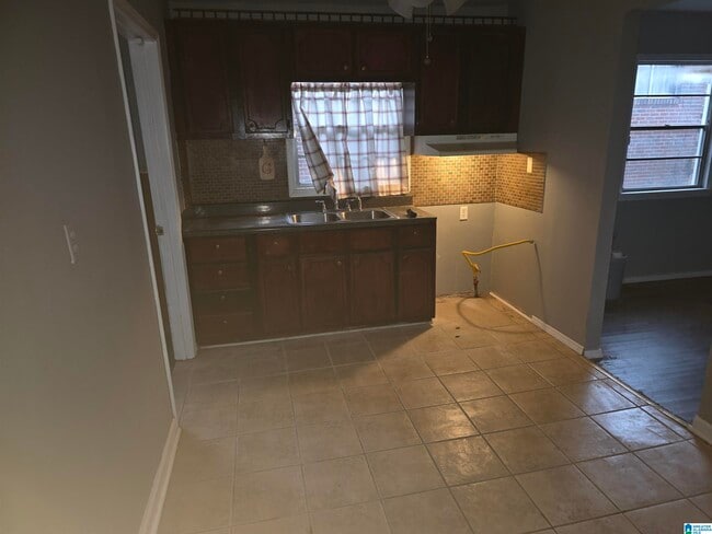 Photo - 1675 19th St SW