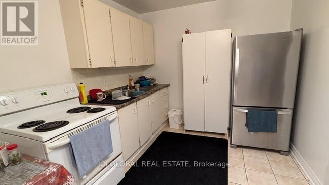 Photo - 2608 Islington Ave.