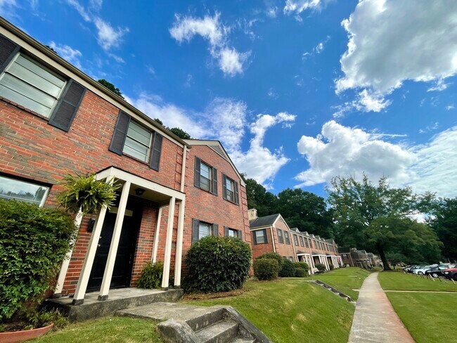Exterior - 1651 Valley Ave Unit D
