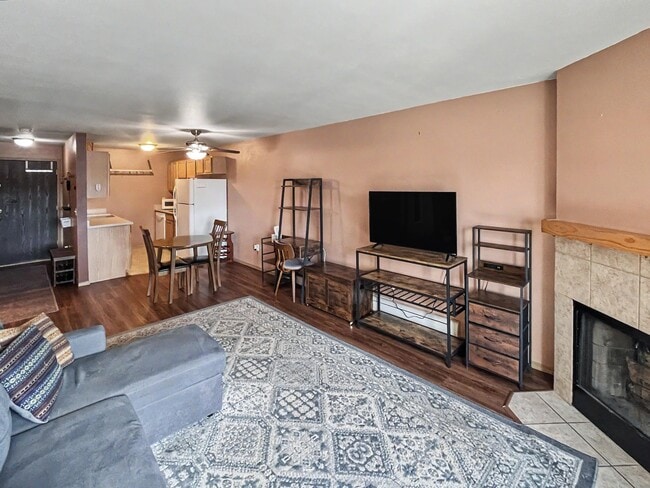 Photo - 1405 W 27th Ave
