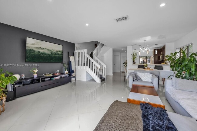 Photo - 10731 NW 14th St