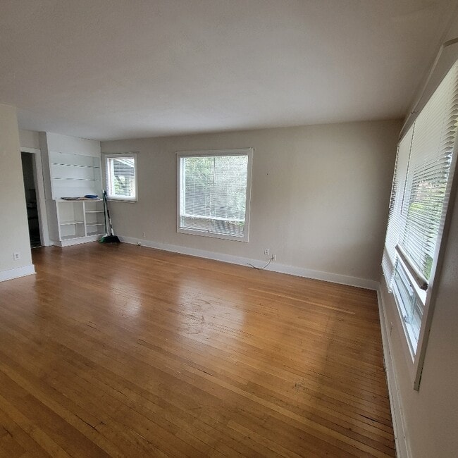 Photo - 638 W Madrone St Unit 638