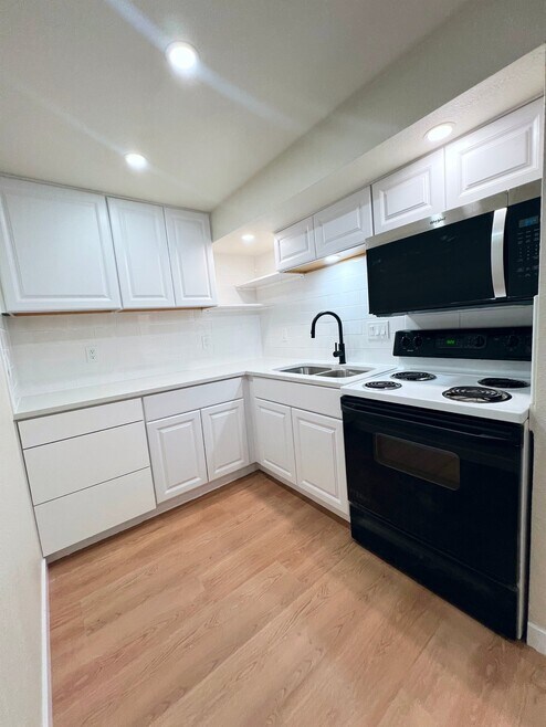 6520 Depew Ct
