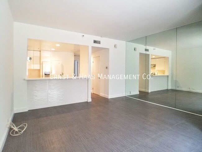 Photo - 730 W 4th St Unit #313