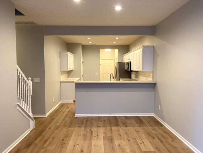 Photo - 8906 Linksway Dr