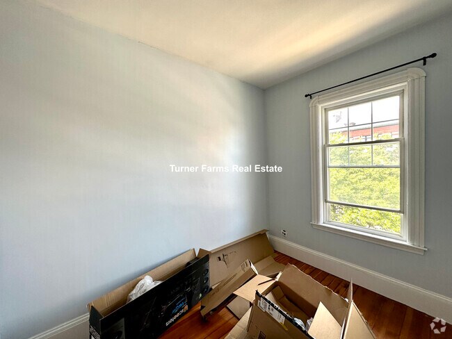Building Photo - 789 Columbia Rd Unit 3 Rental