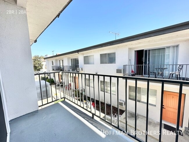 Photo - 14940 Magnolia Blvd Unit 5
