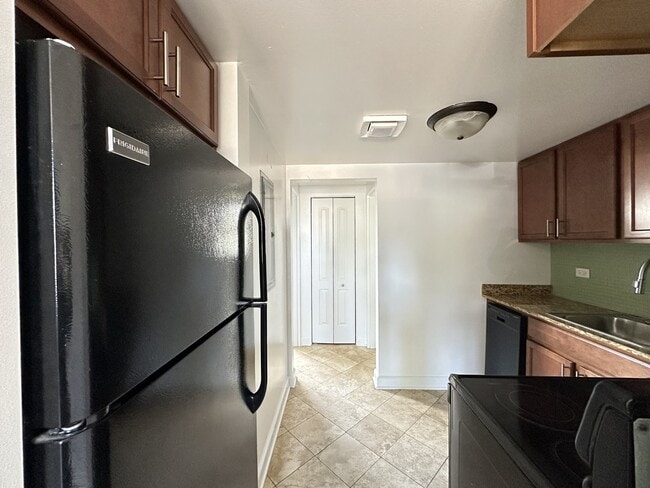 Photo - 7632.5 N Milwaukee Ave Unidad A2