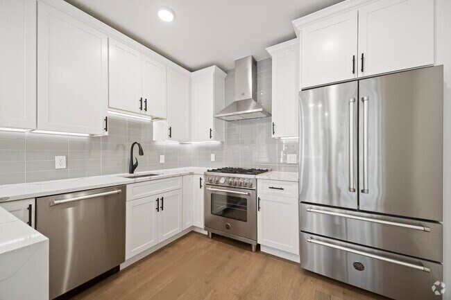 Building Photo - 525 Jackson St Rental
