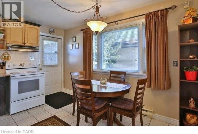 Photo - 92 Pattandon Ave