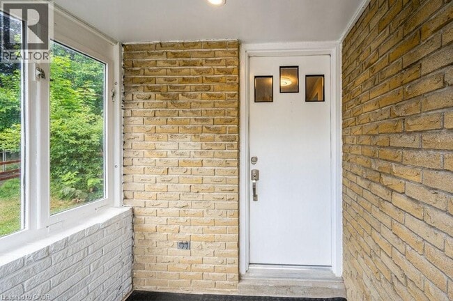 Photo - 62 Pepperwood Crescent