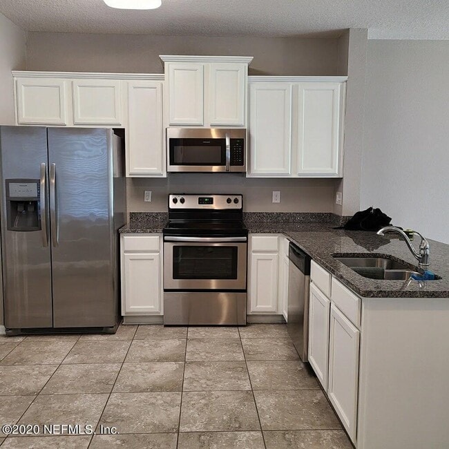 Photo - 790 Servia Dr