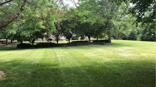 Photo - Southern Manor Apartments