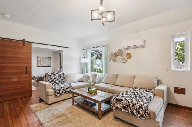 Photo - 522 Westminster Ave