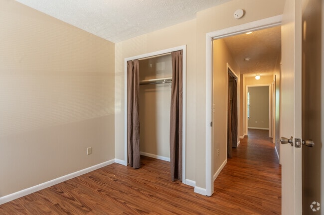 Each Bedroom 12'x9' with Door Lock