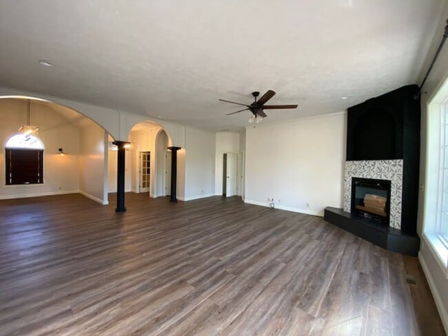Photo - 5117 S Nettleton Ave