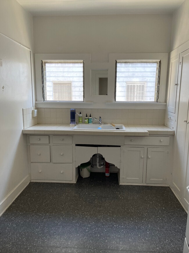 Photo - 177 S Sycamore Ave