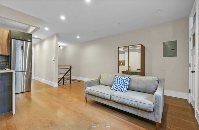 Photo - 312 Clifton Pl