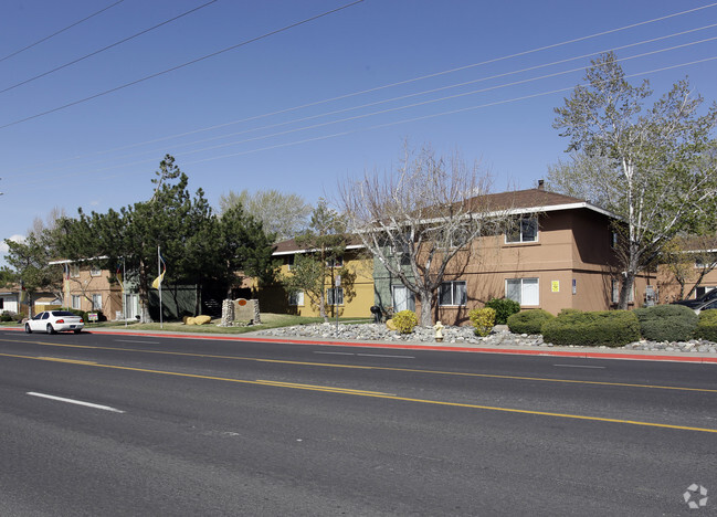 Parkside Gardens Apartments - Parkside Gardens Apartments