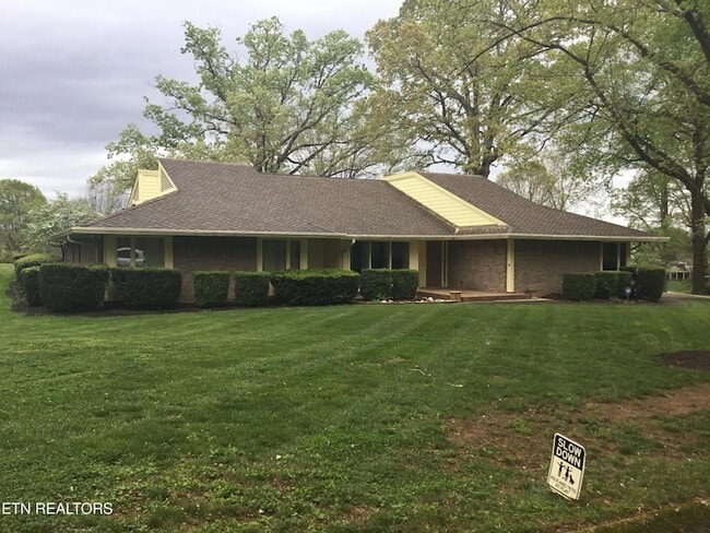 Photo - 218 Baltusrol Rd