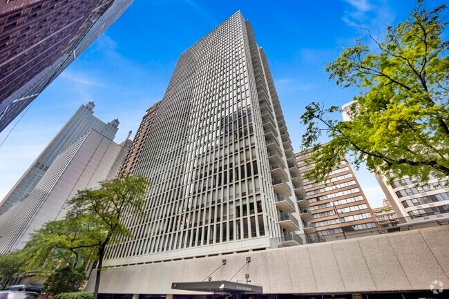 Building Photo - 200 E Delaware Pl Unit 19E Rental