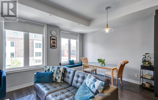 Photo - 90 Eastwood Park Gardens