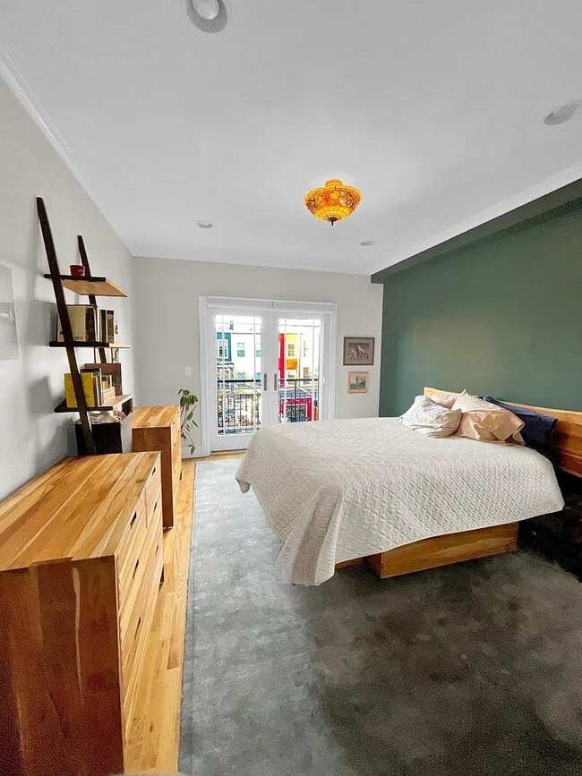 Photo - 346.5 8th St