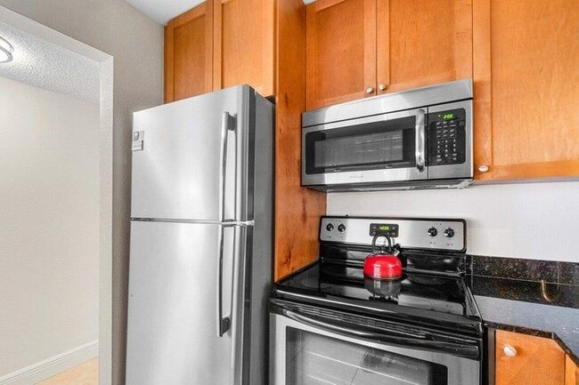 Photo - 1830 Embassy Dr