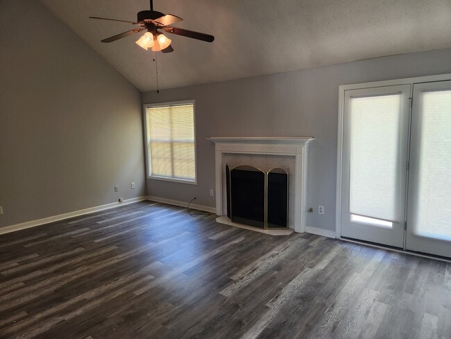 Photo - 482 Grove Hill Dr