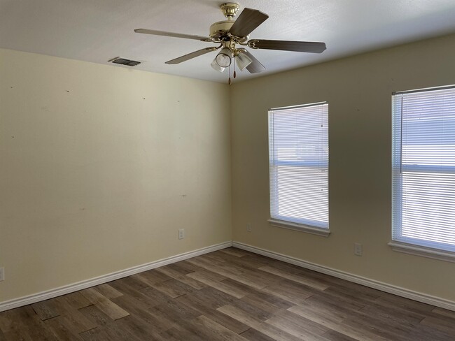 Photo - 4606 Nesbitt Dr