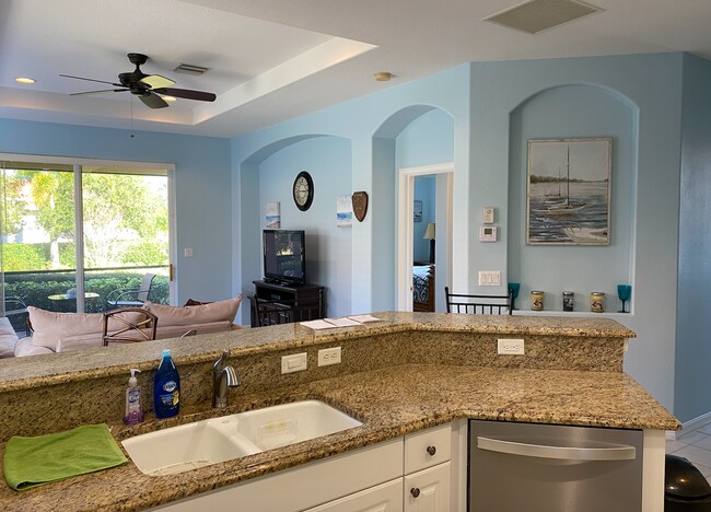 Photo - 274 Mestre Pl