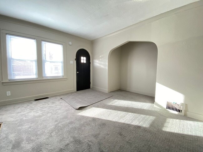 Photo - 261 Vine St Unidad 1