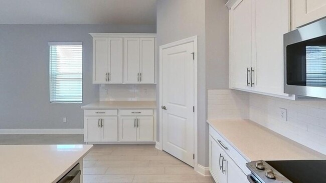 Photo - 640 Becklow St