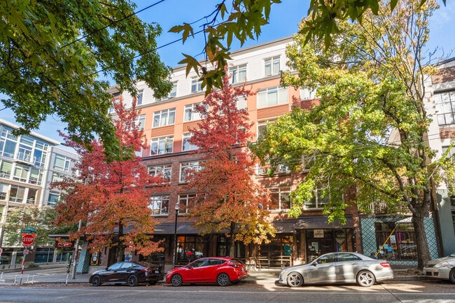 Photo - 1610 Belmont Ave Unidad Apt #402