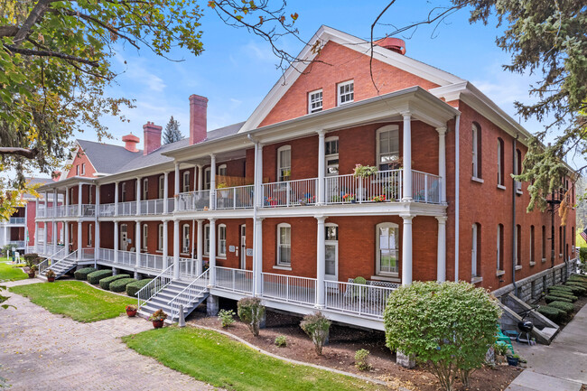 Exterior - Randolph Arms Apartments