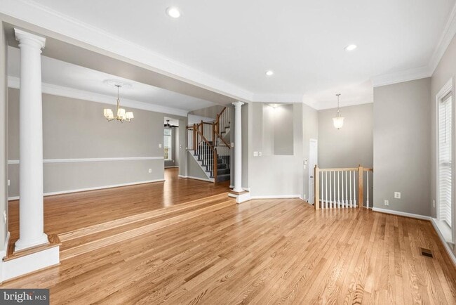 2821 Laura Gae Cir