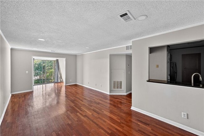 Photo - 2657 Lenox Rd NE Unidad H-110