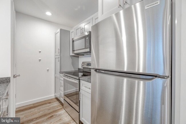 Photo - 751 N 43rd St Unit 101