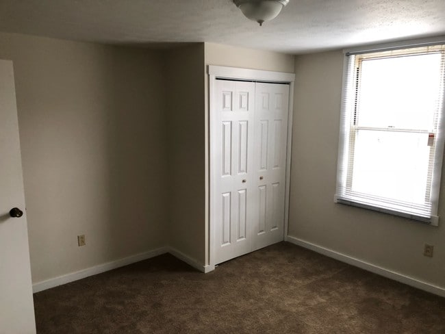 Building Photo - 31 Freeport St Unit 3