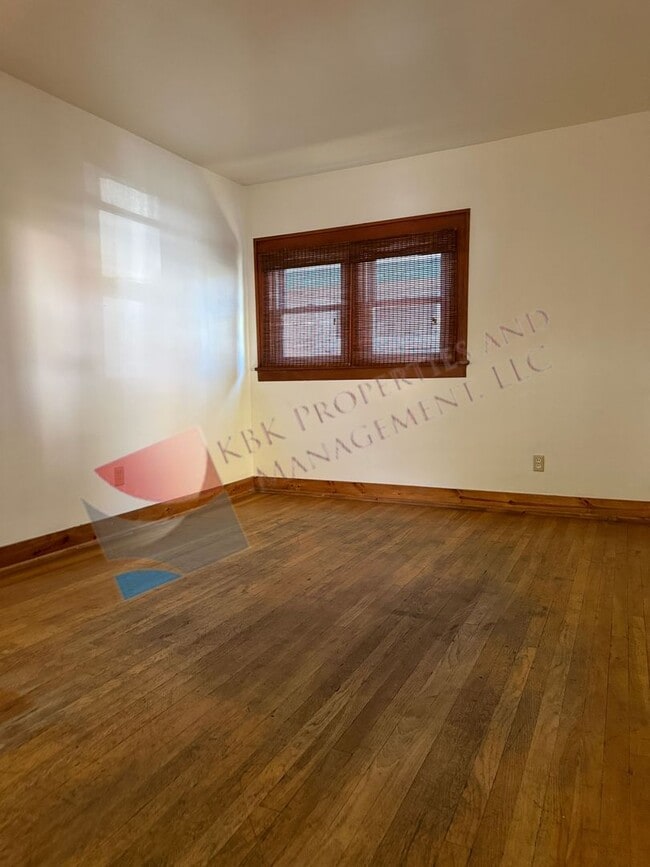 Photo - 38 Cascade Ave