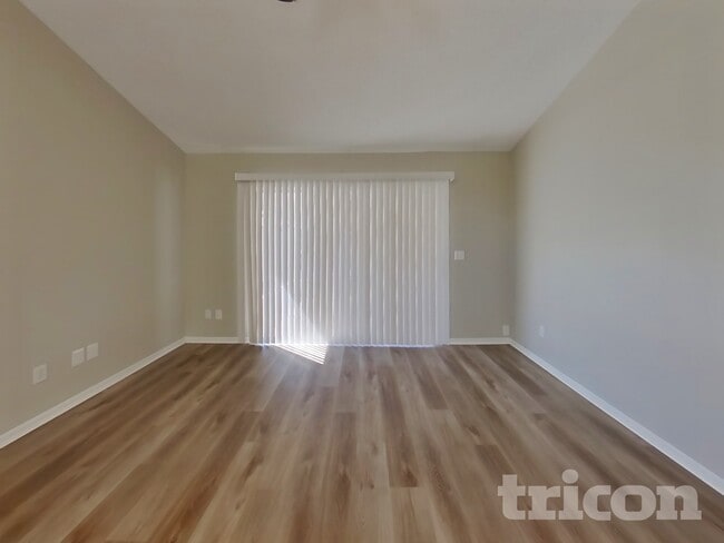 Photo - 1623 Chatham Cir
