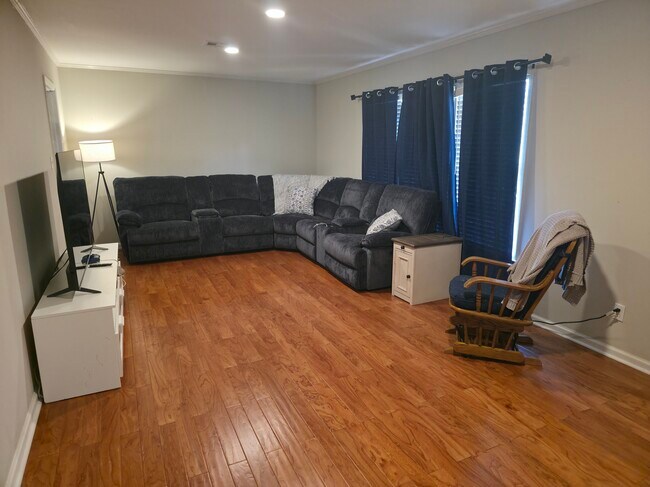 Photo - 738 Forestdale Dr