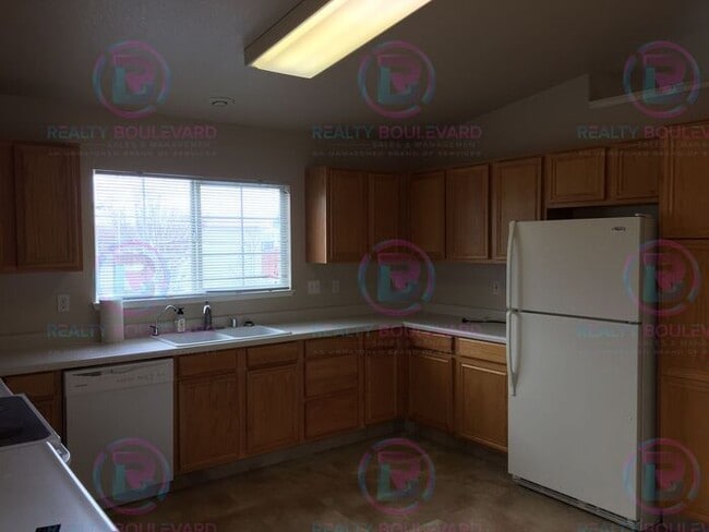 Photo - Beautiful 3BR 2 Bath home with RV Parking!...