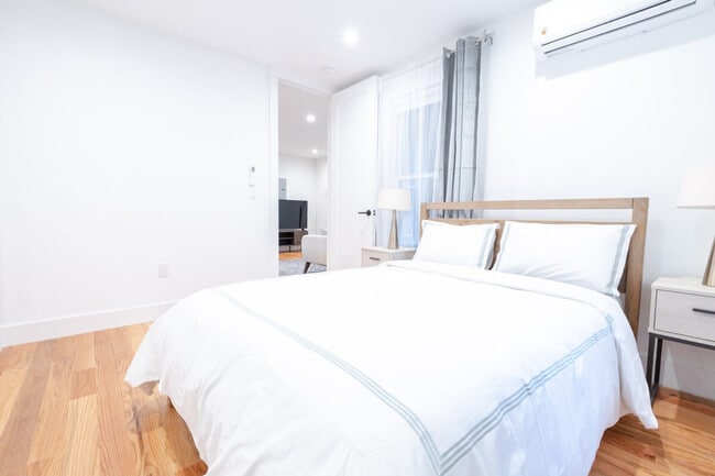 Photo - 323 Graham Ave Unit FL2-ID1021977P