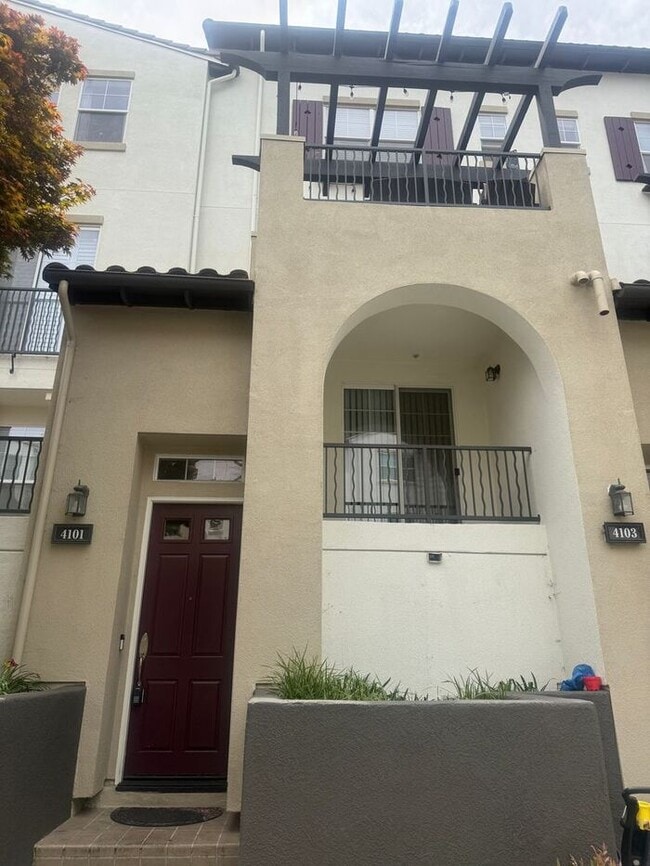 Stunning 2-bedroom, 2-bathroom townhouse - Stunning 2-bedroom, 2-bathroom townhouse