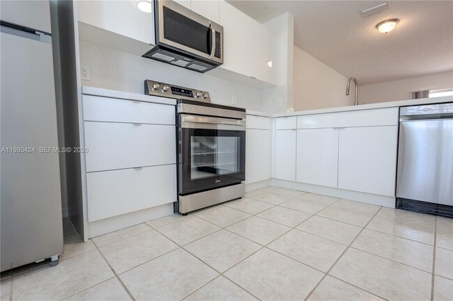 Photo - 719 NW 208th Way